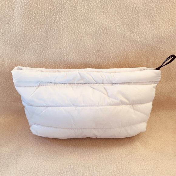 NEW Bag Clutch Style DKNY Sport White Puffer Style Casual - Picture 4 of 10